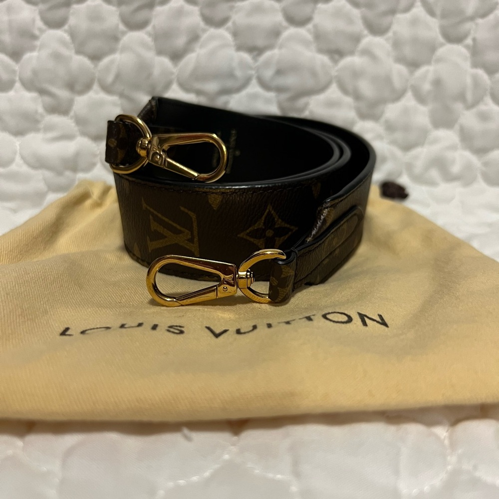 ❤️SOLD❤️ Louis Vuitton Monogram Bandouliere Strap